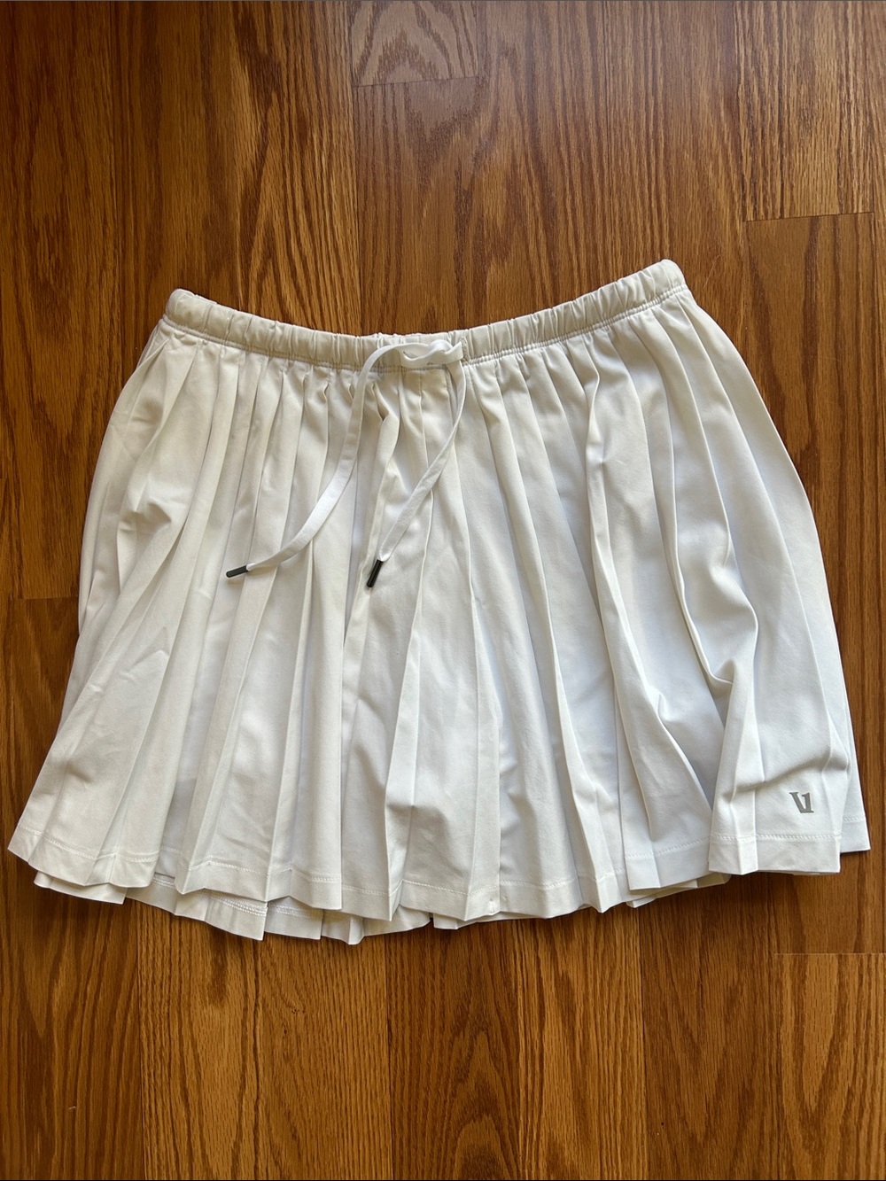 Vuori White Pleated Skater Skirt with Drawstring Waist